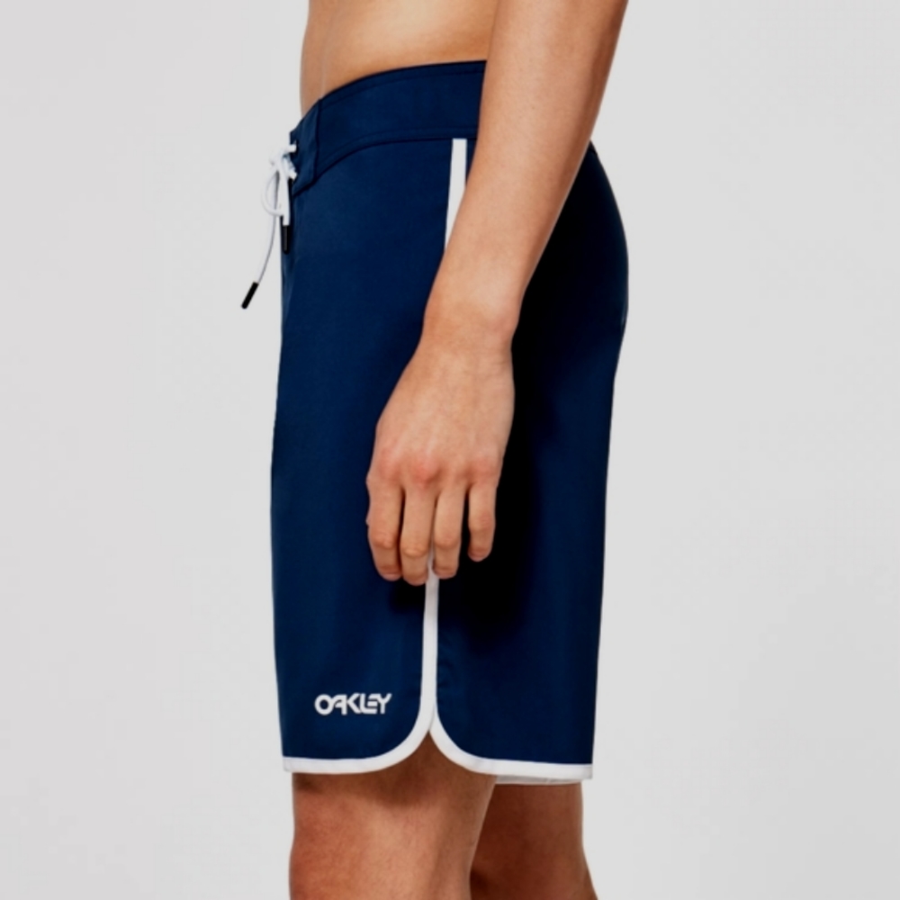 Oakley 19" Boardshorts (34) BNWT